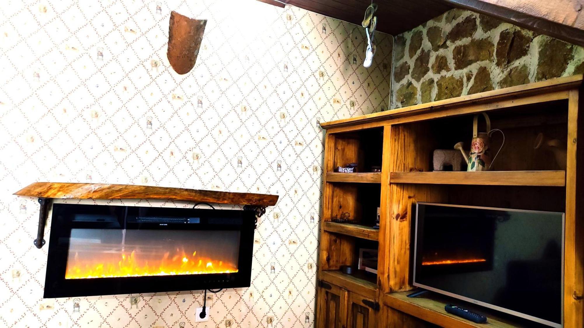 Ruralrut-El Tiemblo Wifi, Cabina De Hidromasaje, Aire Acondicionado Y A Pocos Metros De Zonas De Bano Naturales 外观 照片