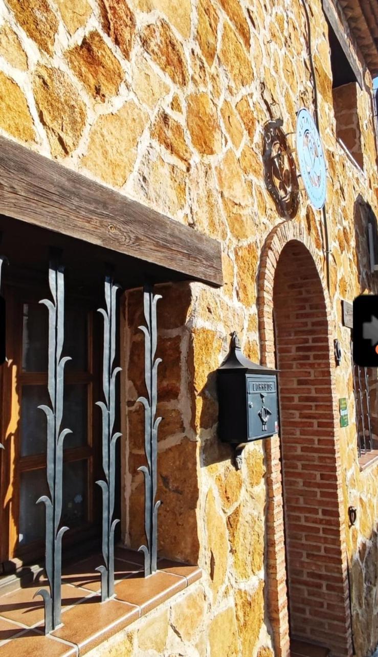 Ruralrut-El Tiemblo Wifi, Cabina De Hidromasaje, Aire Acondicionado Y A Pocos Metros De Zonas De Bano Naturales 外观 照片